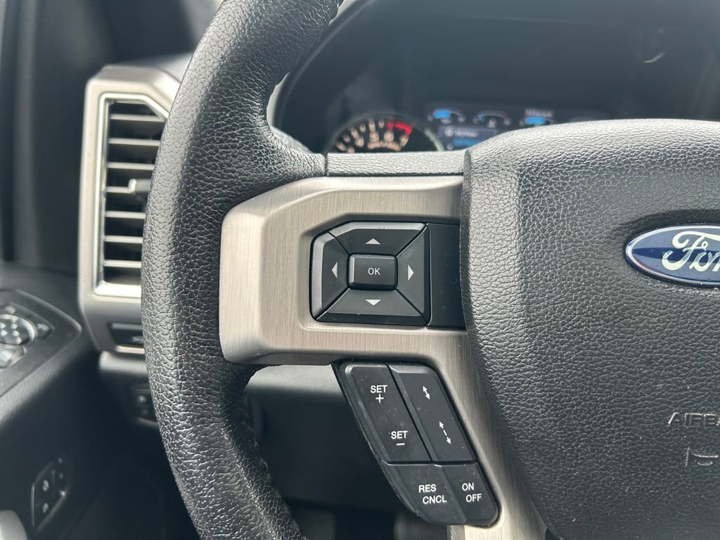 Used 2016 Ford F150 Platinum w/ Equipment Group 701A Luxury image 17