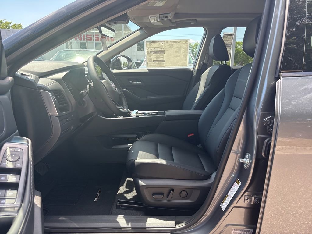New 2026 Nissan Rogue SV AWD/4WD image 14