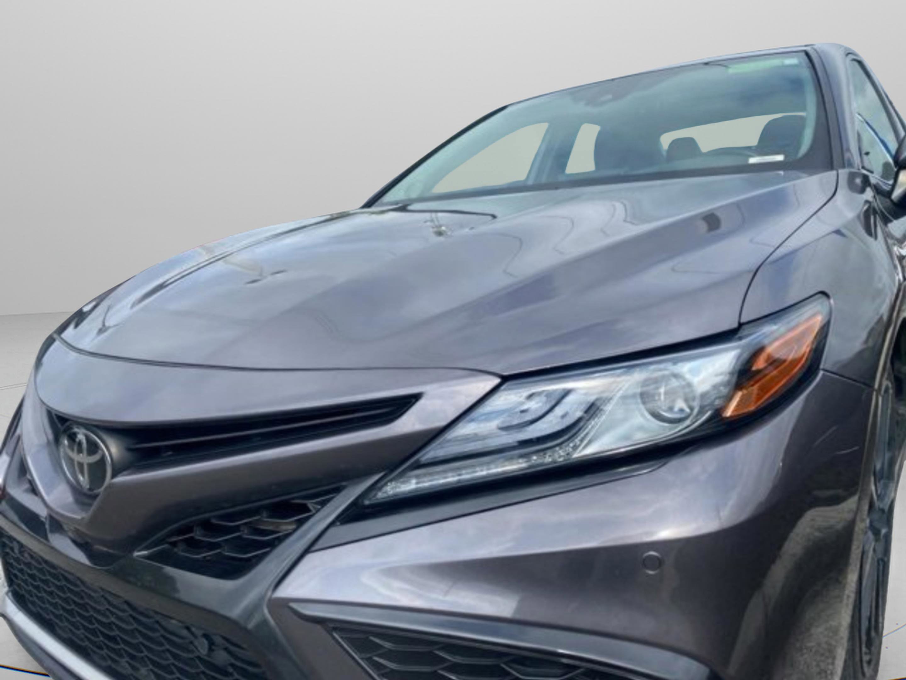 Used 2022 Toyota Camry XSE w/ Navigation Package image 4