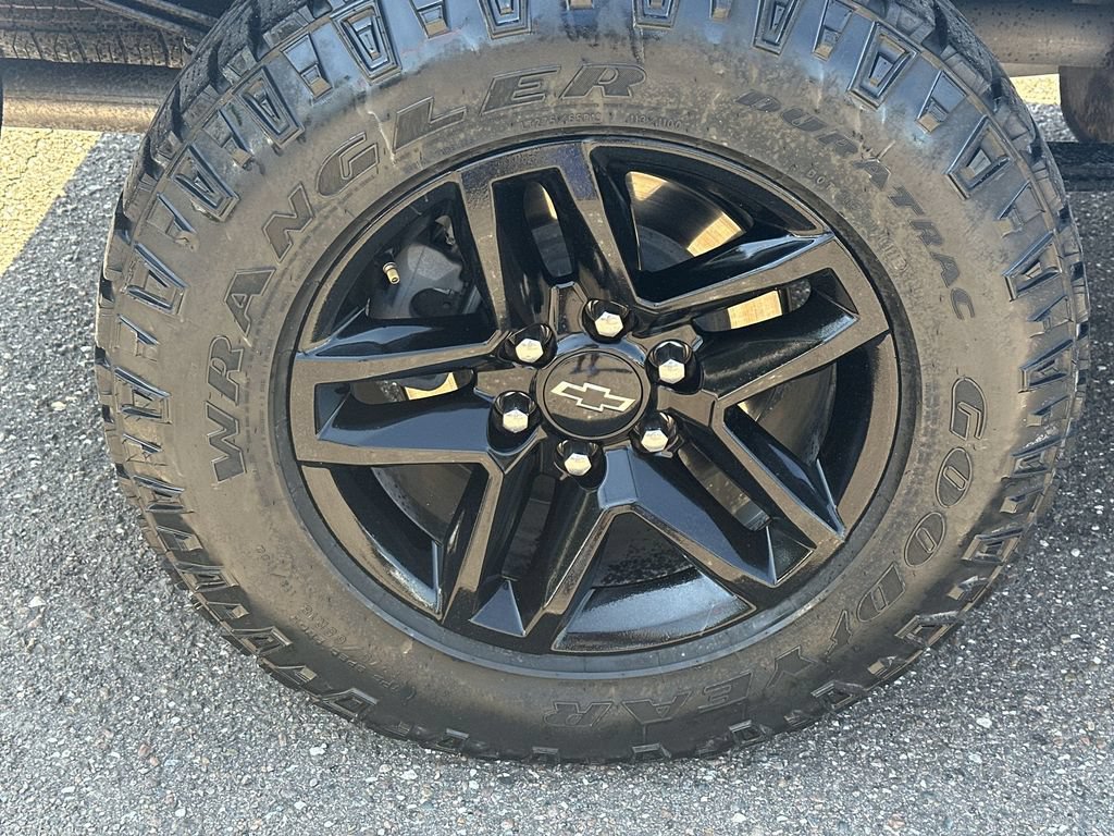 Used 2022 Chevrolet Silverado 1500 LT Trail Boss w/ Bed Protection Package AWD/4WD image 23
