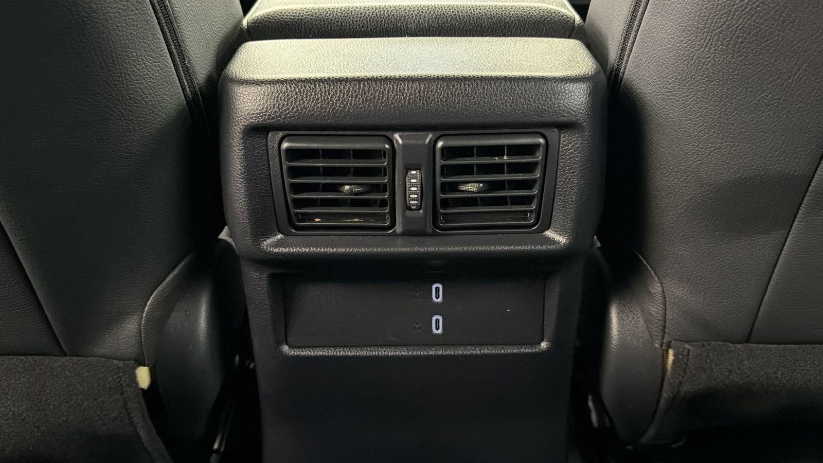 Used 2025 Toyota 4Runner SR5 AWD/4WD image 34