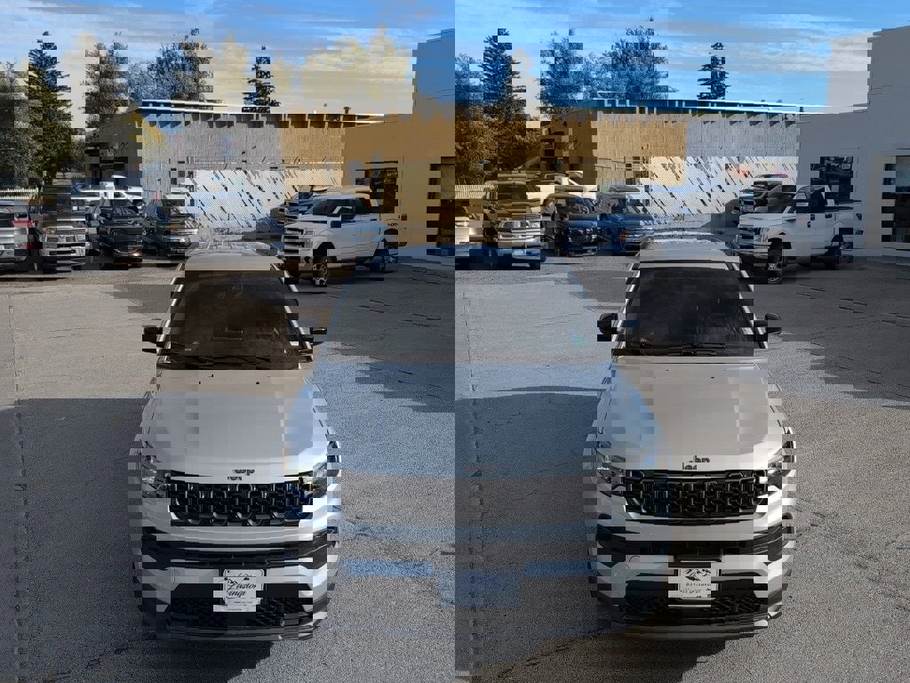 New 2026 Jeep Compass Latitude w/ Quick Order Package 29K image 4