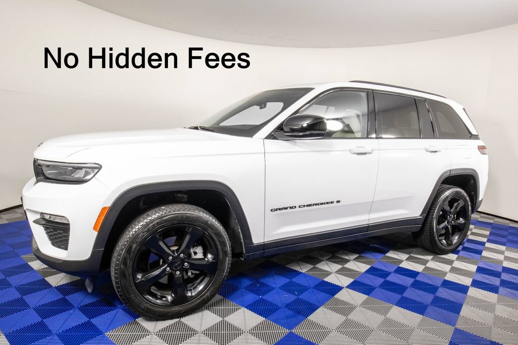 Used 2025 Jeep Grand Cherokee Limited w/ Black Appearance Package