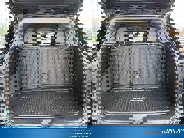 Used 2024 Toyota Highlander XLE image 11