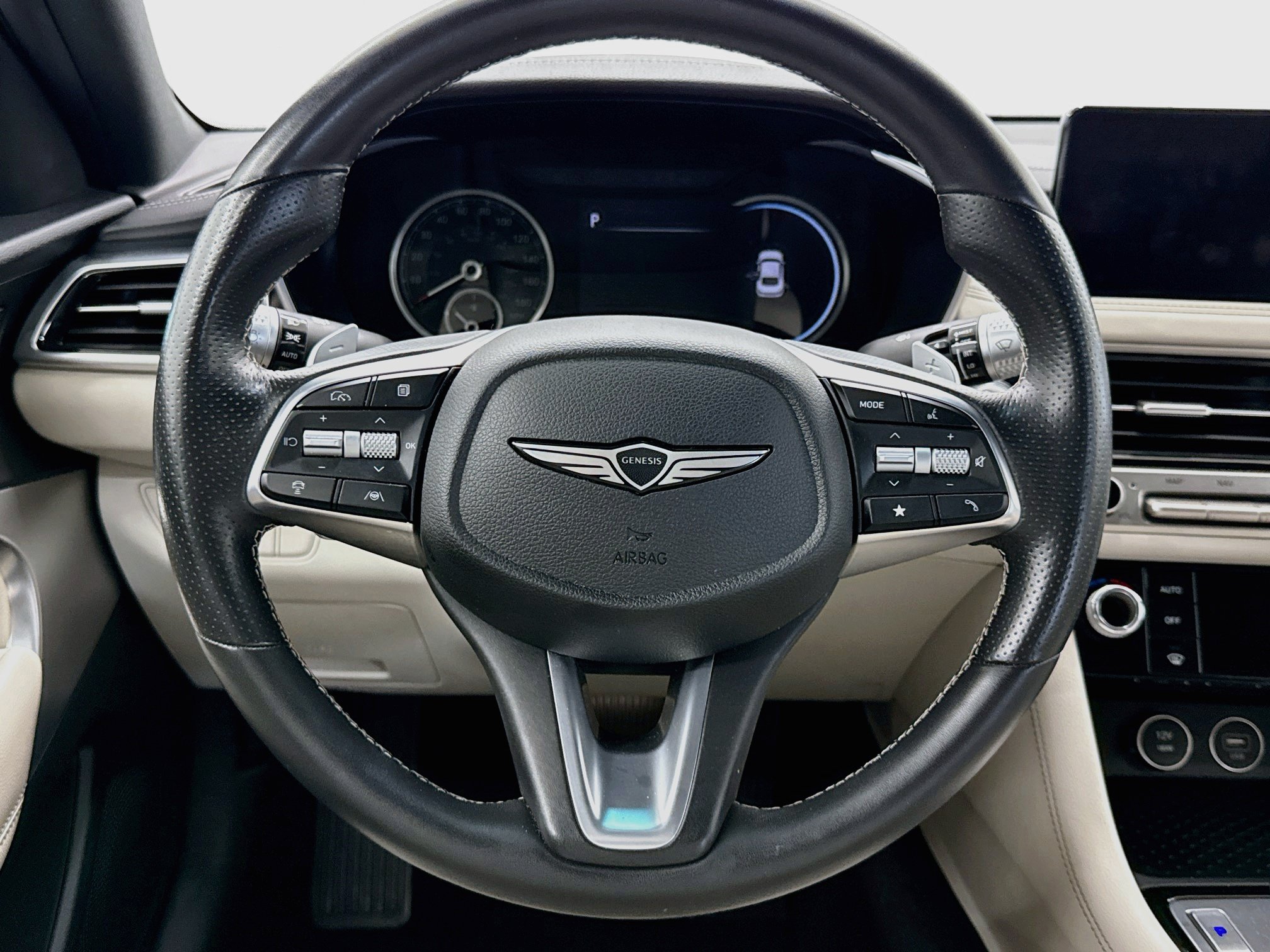 Used 2025 Genesis G70 2.5T RWD image 18