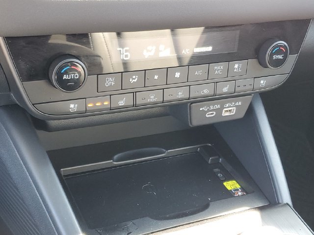 Used 2026 Subaru Outback Touring XT AWD/4WD image 18
