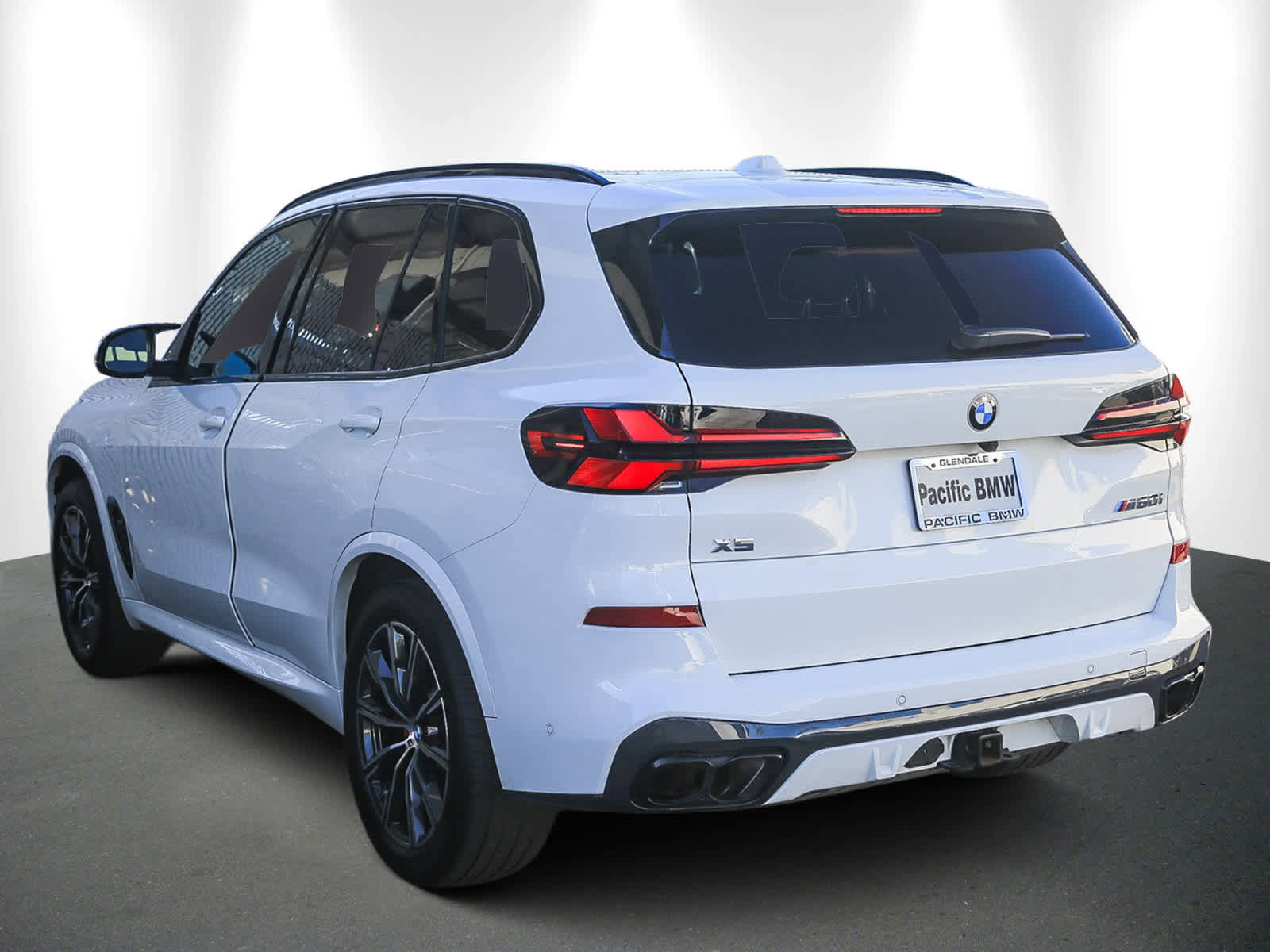 Certified 2025 BMW X5 M60i image 4