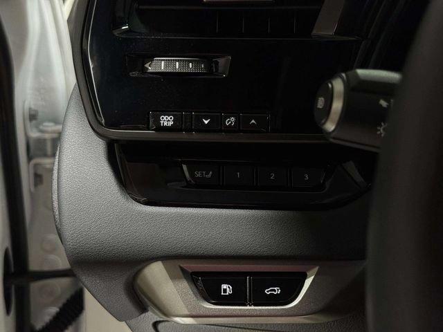 Used 2025 Lexus RX 450h AWD w/ Convenience Package image 19