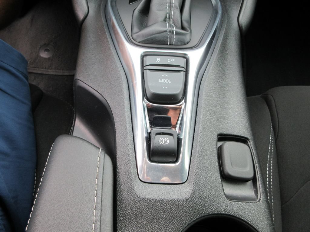 Certified 2020 Chevrolet Camaro LT w/ RS Package RWD image 18