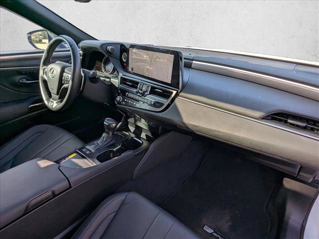 Used 2023 Lexus ES 300h F Sport image 24