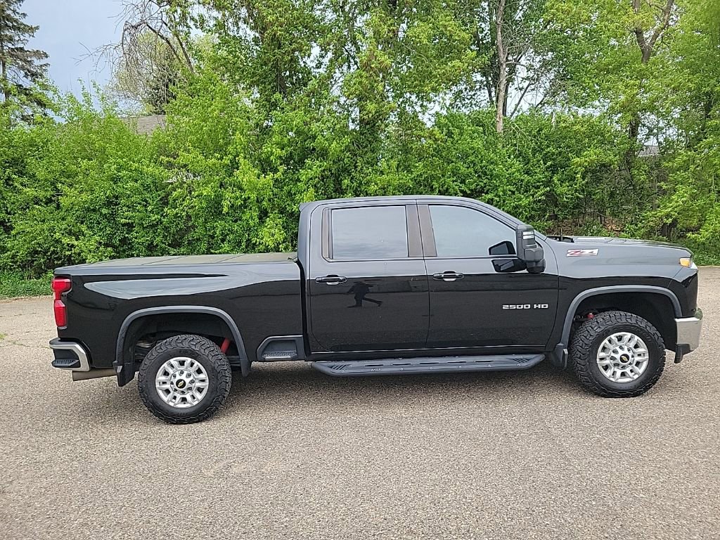 Used 2022 Chevrolet Silverado 2500 LT w/ Convenience Package AWD/4WD image 11