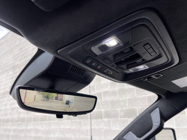 Used 2024 GMC Sierra 2500 AT4X image 16