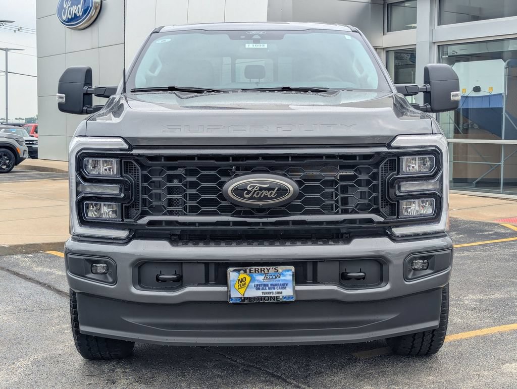 New 2026 Ford F250 XLT w/ XLT Premium Package AWD/4WD image 2