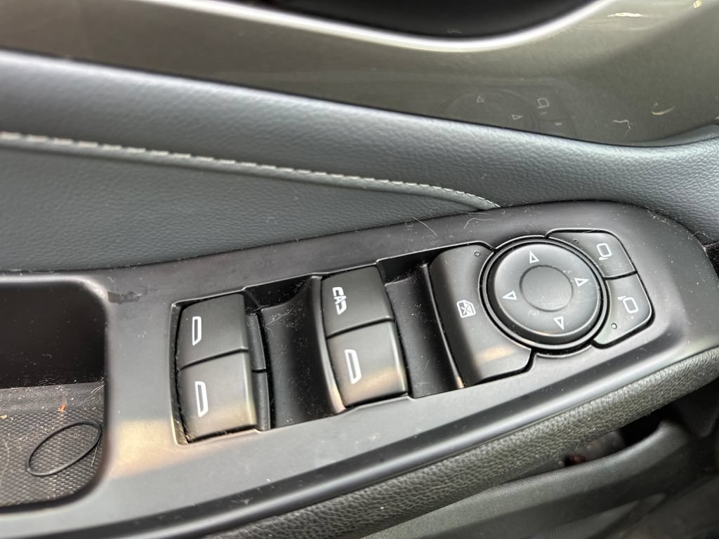 Used 2018 Chevrolet Traverse LT AWD/4WD image 14