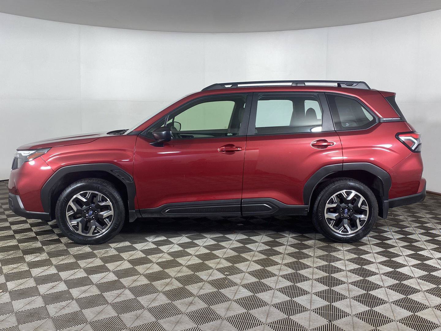 Used 2025 Subaru Forester AWD/4WD image 9