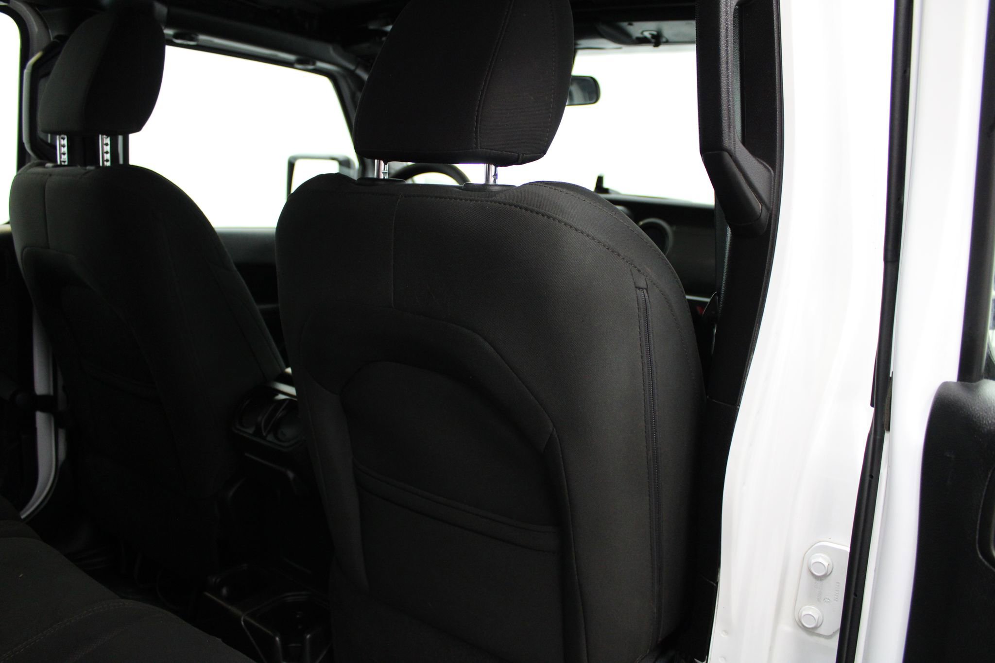 Used 2018 Jeep Wrangler Unlimited Sport image 21