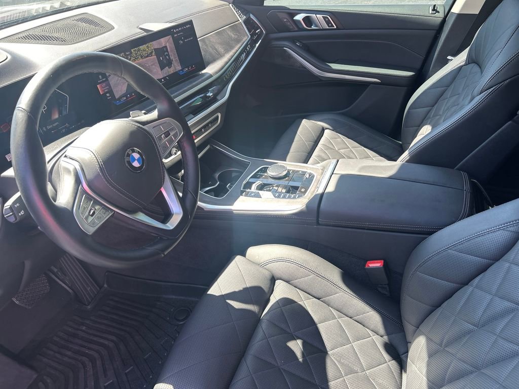 Used 2024 BMW X7 xDrive40i AWD/4WD image 11