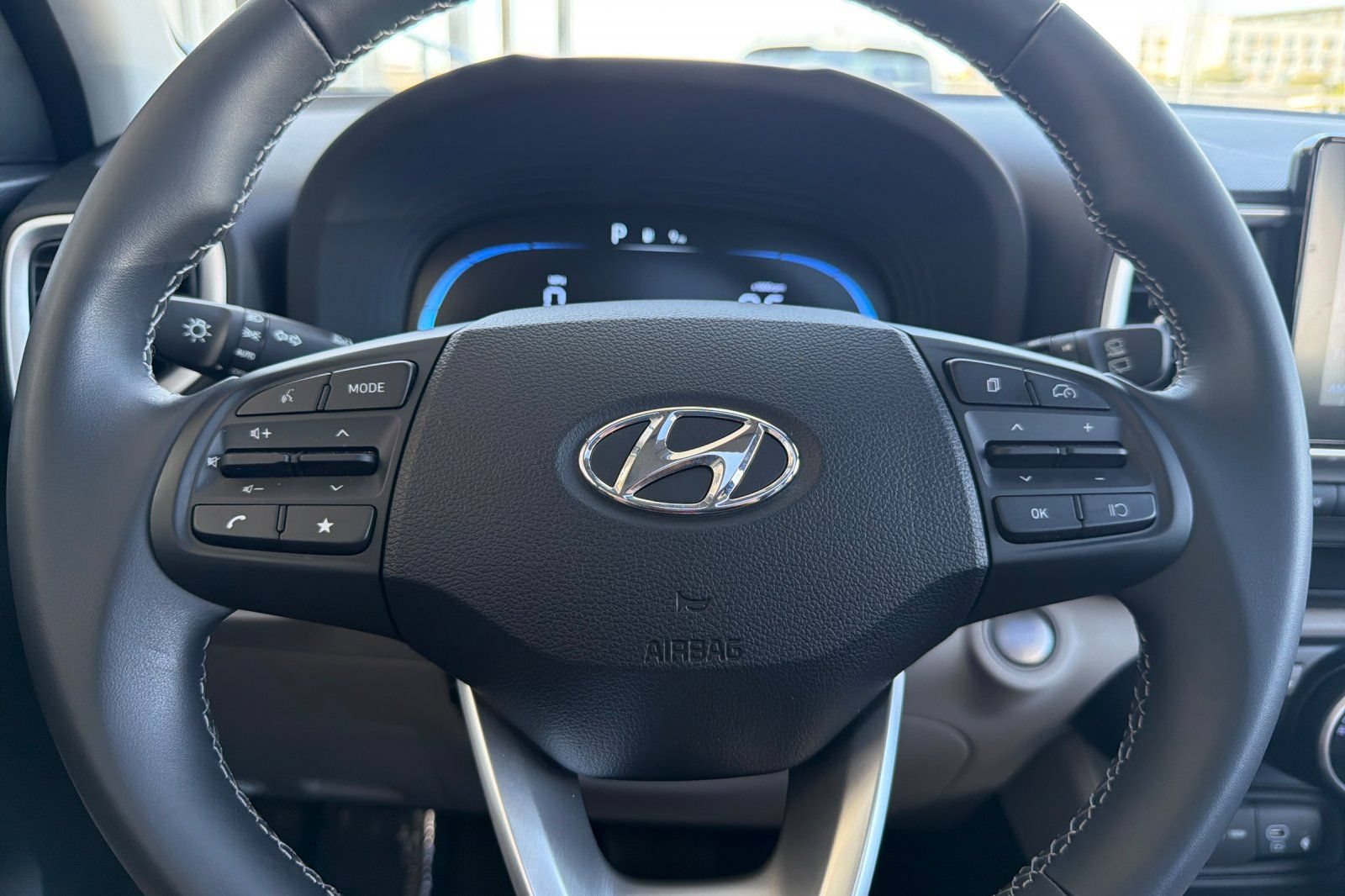 Certified 2026 Hyundai Venue SEL FWD image 25