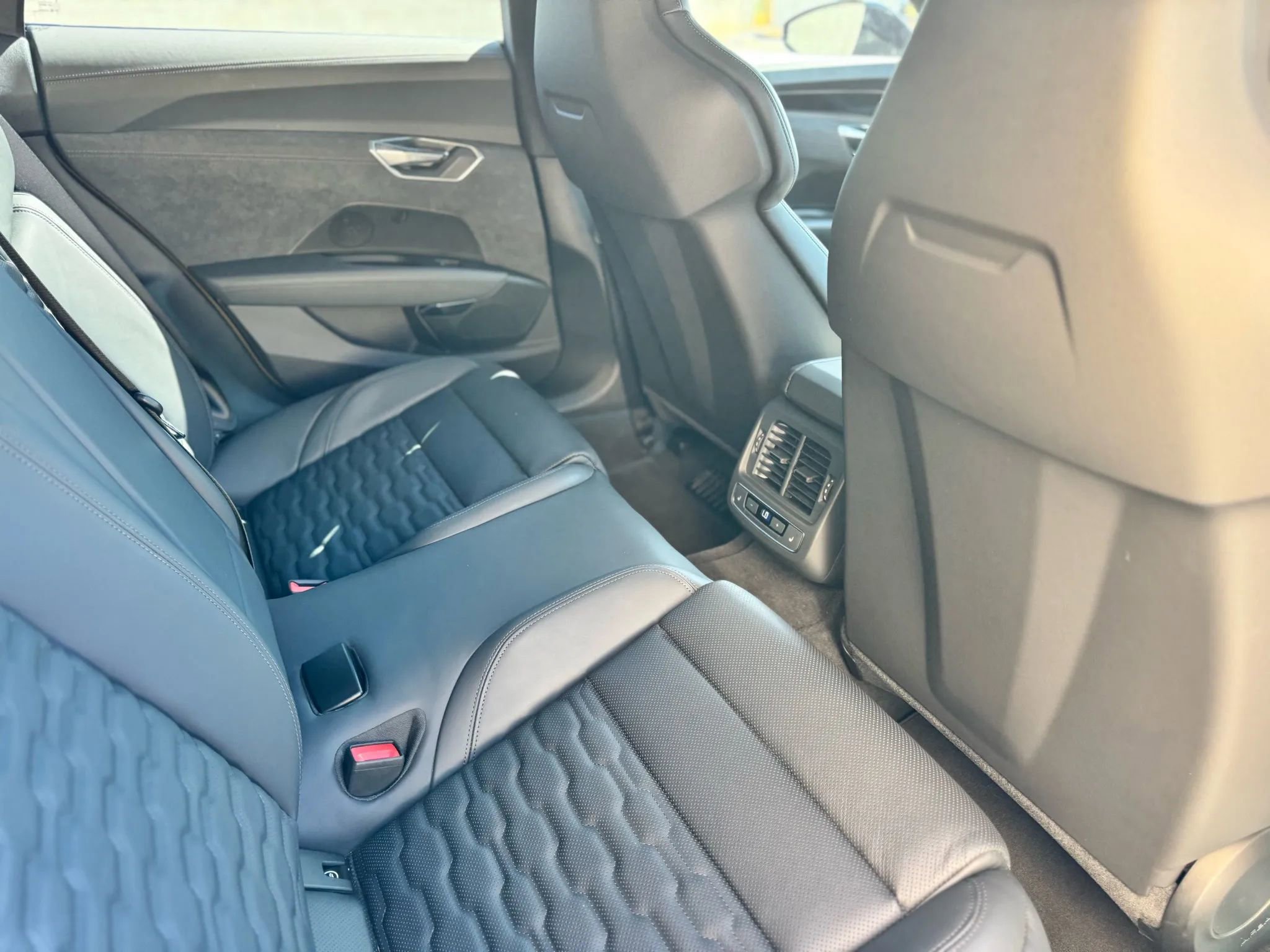 Used 2024 Audi RS e-tron GT w/ Carbon Performance Package image 17