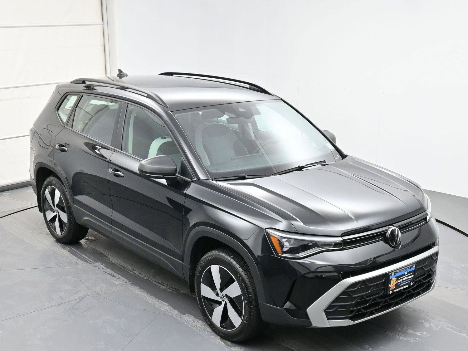 Certified 2025 Volkswagen Taos S w/ Taos Adventure Package (SXB) AWD/4WD image 34