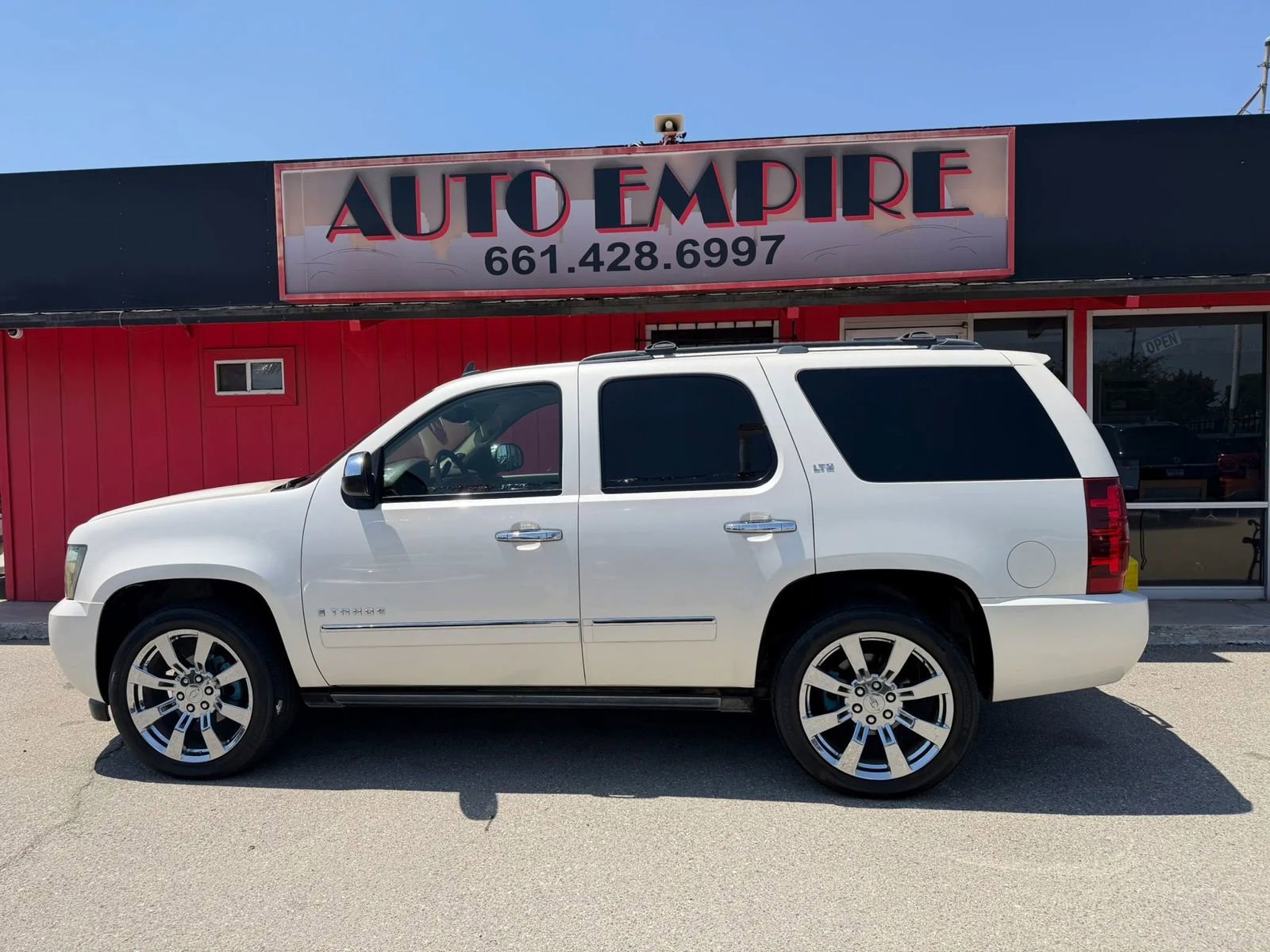 Used 2009 Chevrolet Tahoe LTZ AWD/4WD image 1