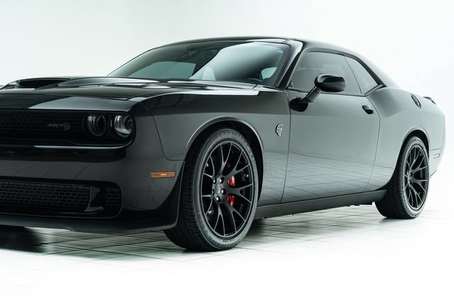 Used 2015 Dodge Challenger SRT Hellcat RWD image 9
