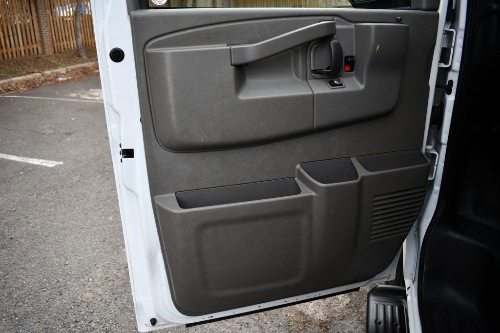 Used 2022 Chevrolet Express 3500 LS image 20