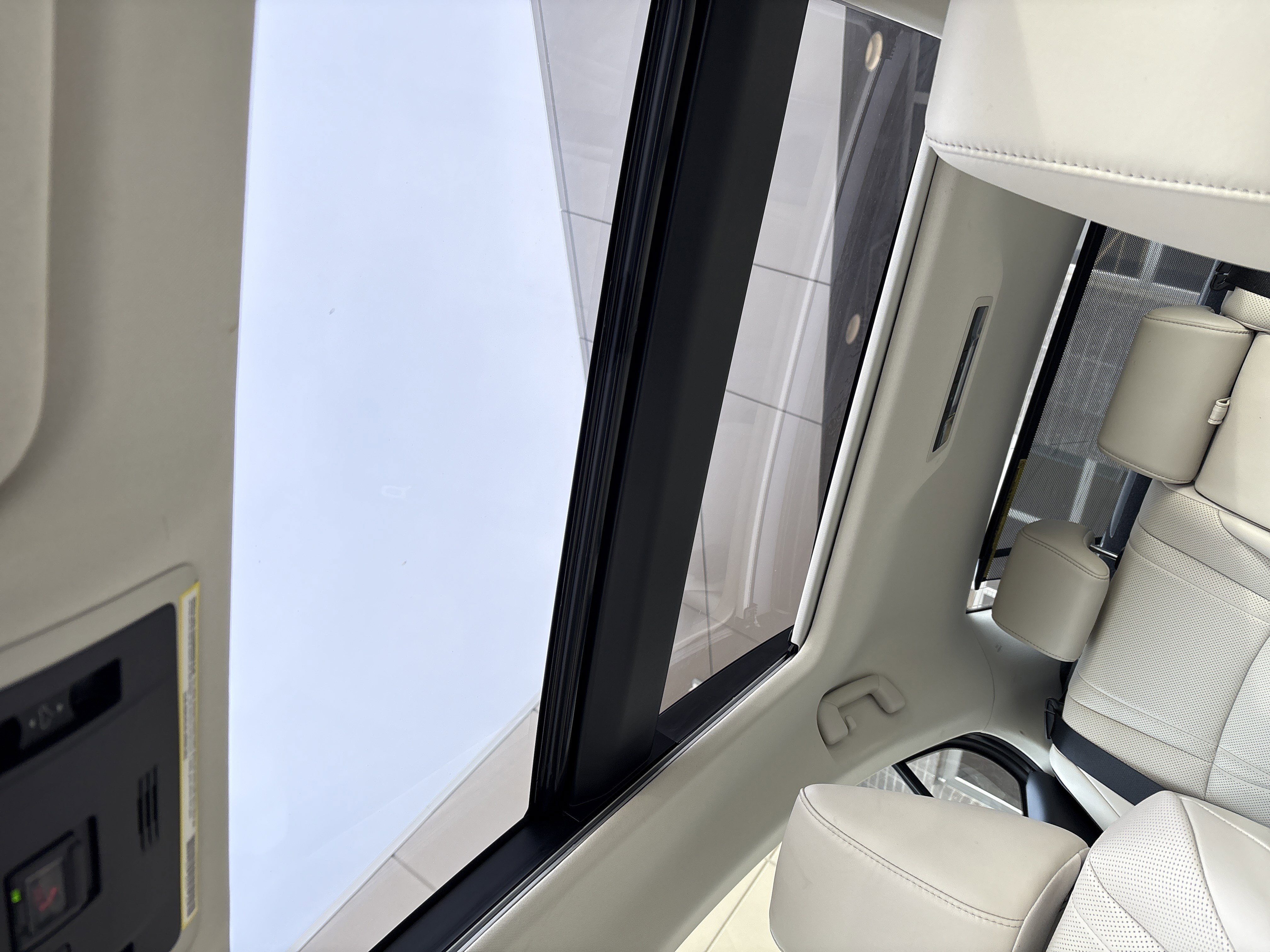 Used 2024 Lexus ES 350 350 Luxury w/ Accessory Package (Z1) image 13