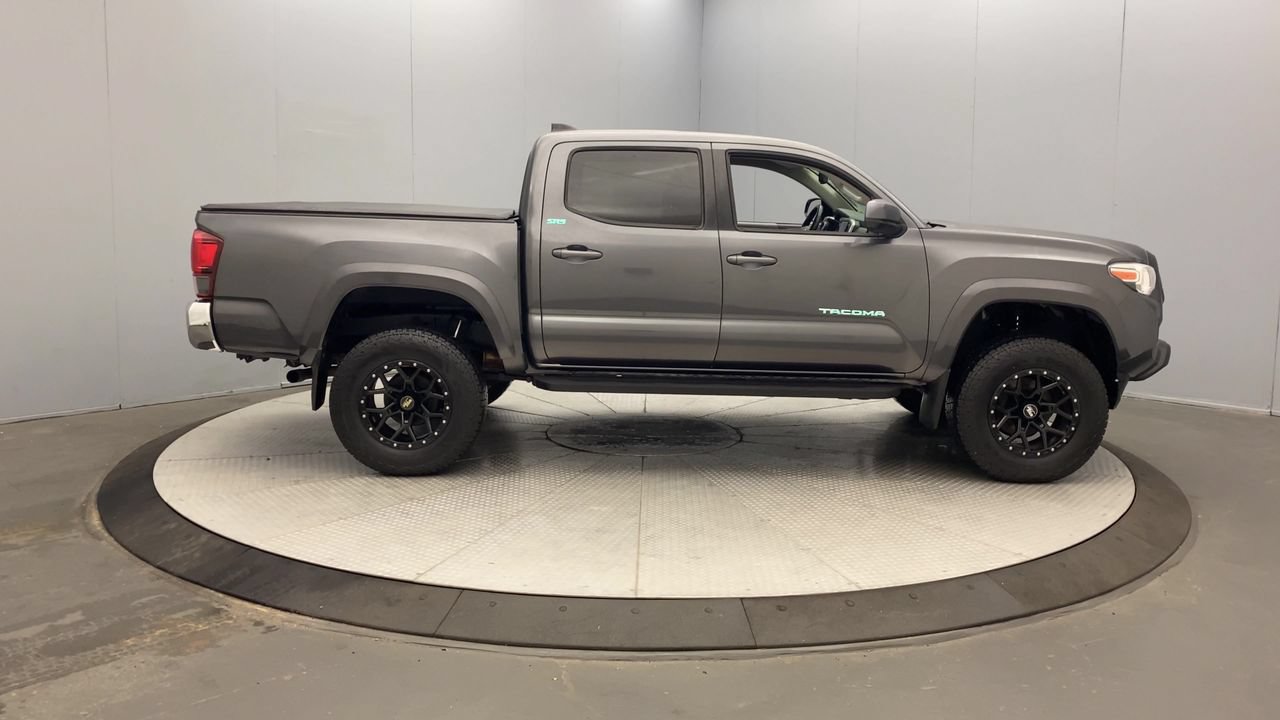 Used 2021 Toyota Tacoma SR5 AWD/4WD image 6