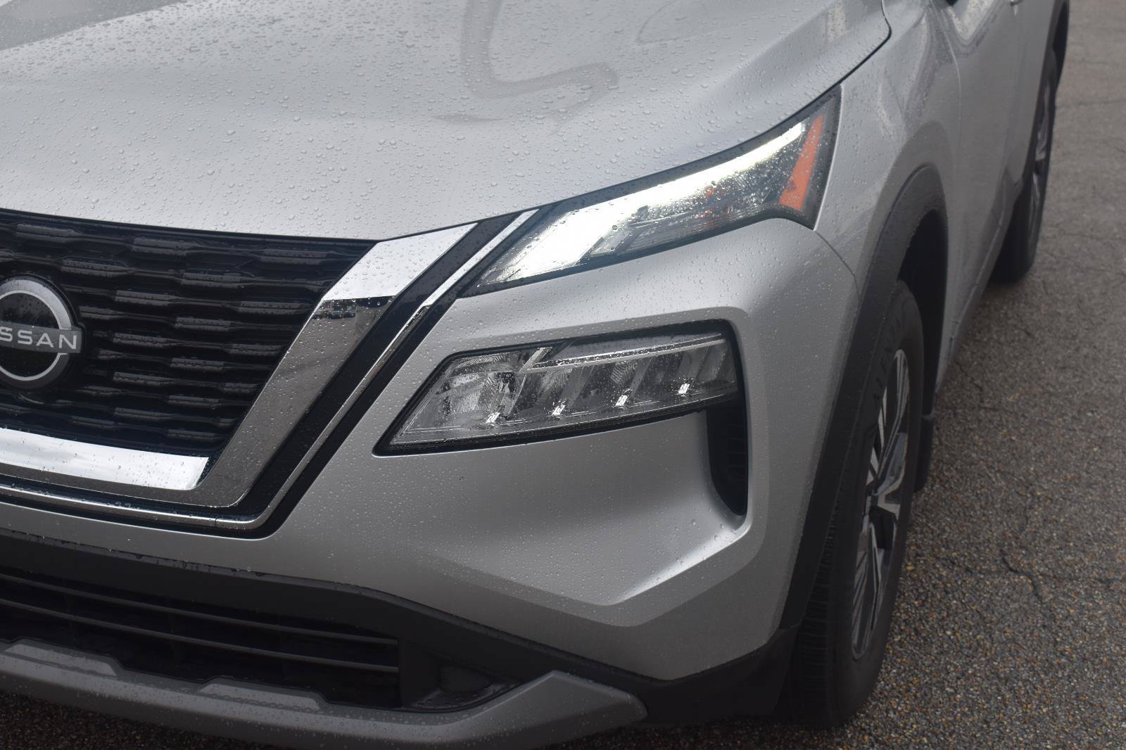 Used 2023 Nissan Rogue SV FWD image 18