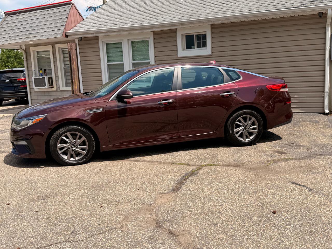 Used 2020 Kia Optima LX FWD image 3