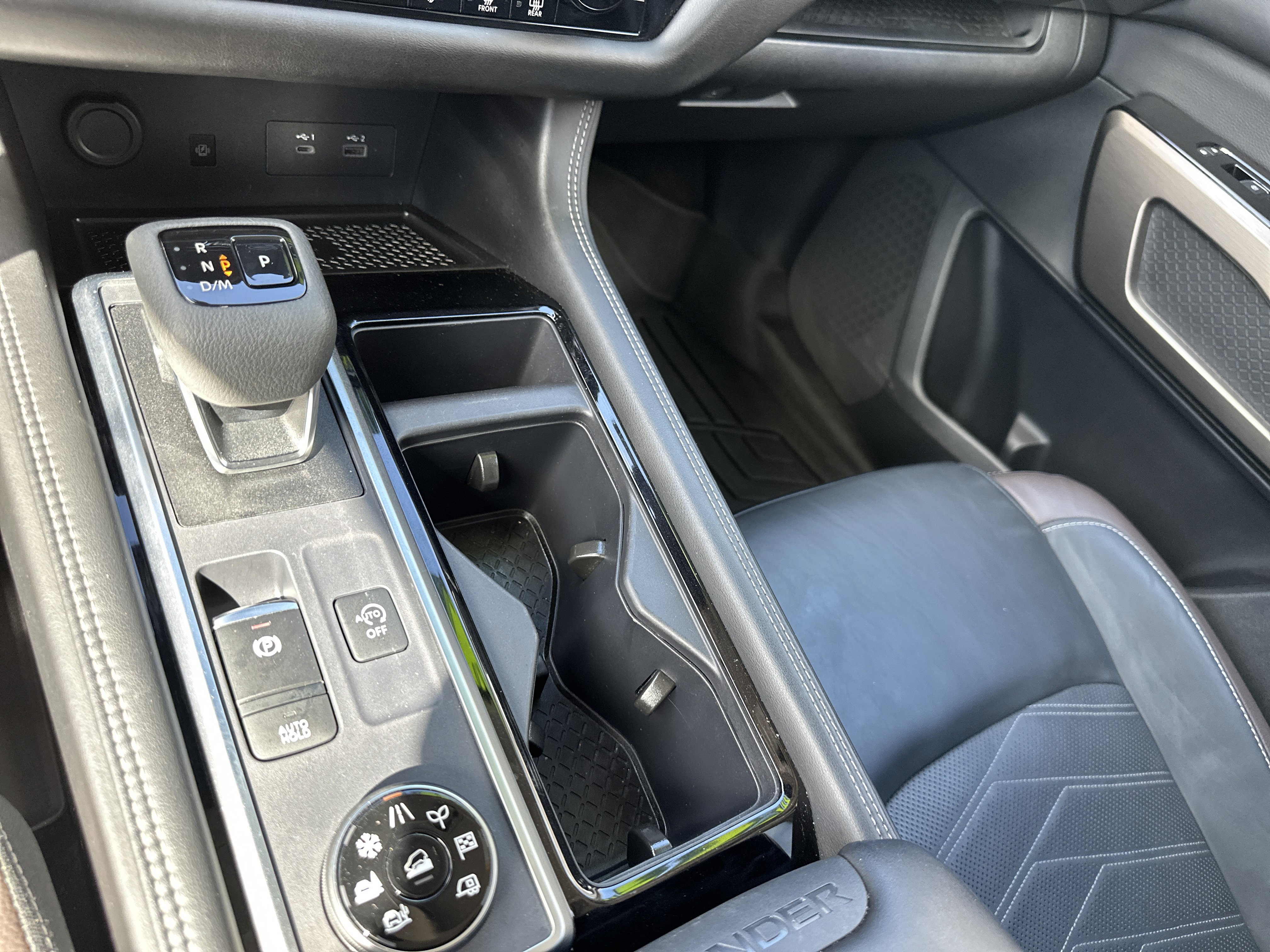 Used 2024 Nissan Pathfinder Platinum AWD/4WD image 19
