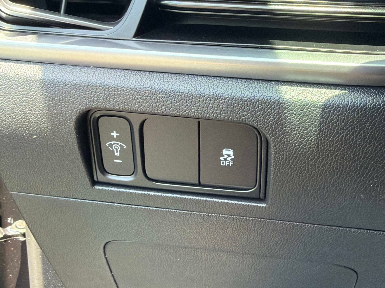 New 2026 Kia Sorento LX FWD image 28