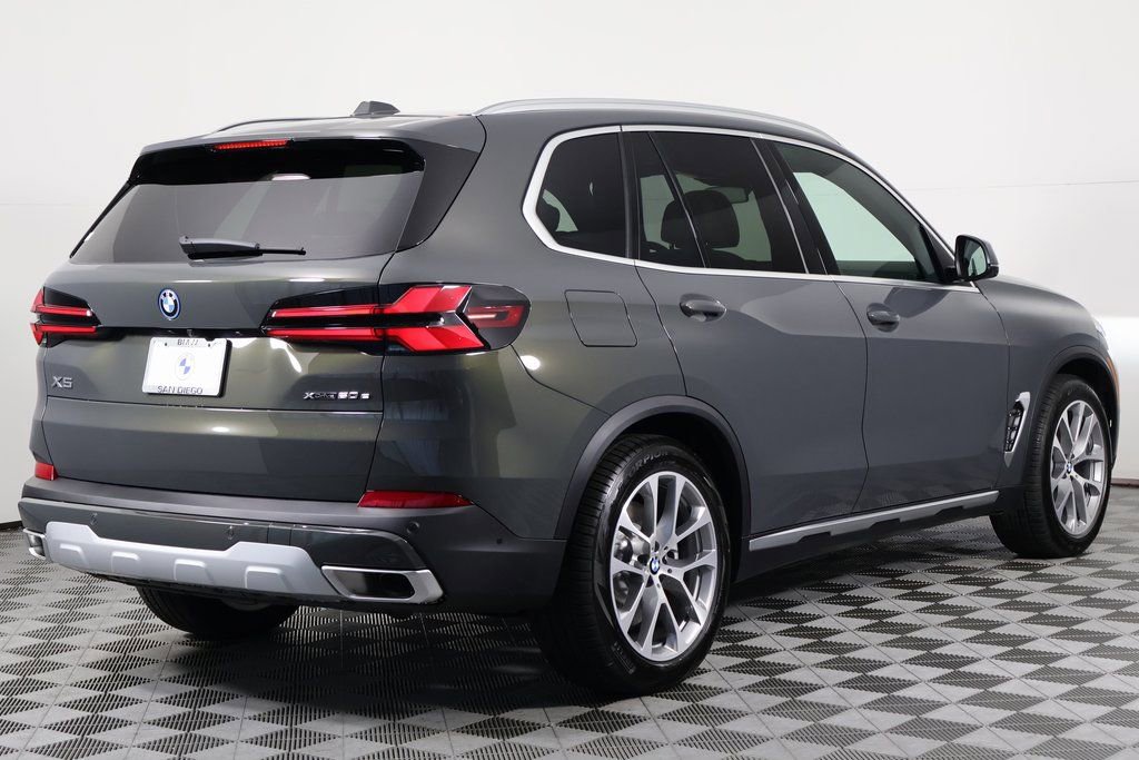 New 2026 BMW X5 xDrive50e w/ Climate Comfort Package image 2