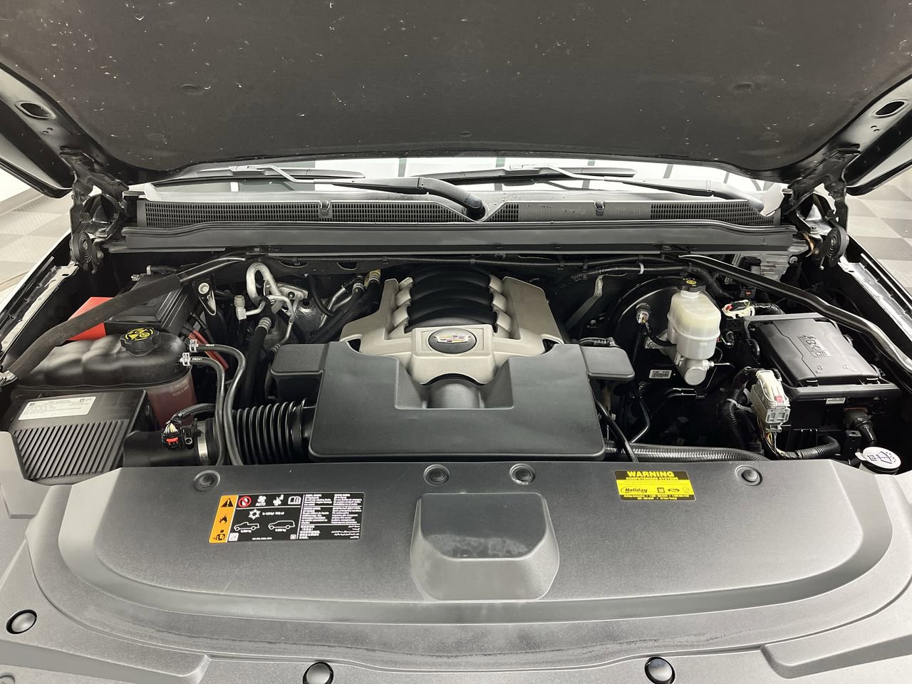Certified 2019 Cadillac Escalade ESV Luxury AWD/4WD image 34
