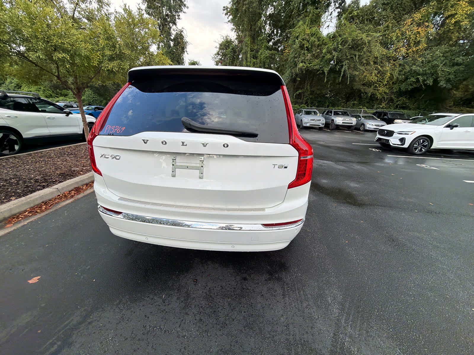 Certified 2025 Volvo XC90 T8 Ultra w/ Protection Package Premier AWD/4WD image 13