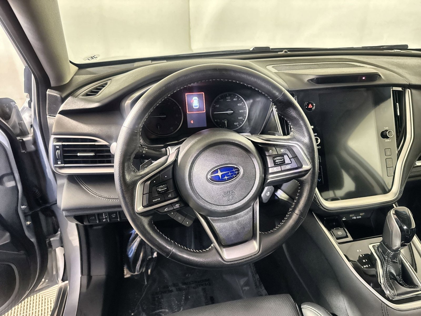 Used 2022 Subaru Outback Limited image 16