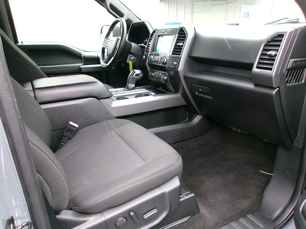 Used 2019 Ford F150 XLT w/ Equipment Group 302A Luxury AWD/4WD image 9