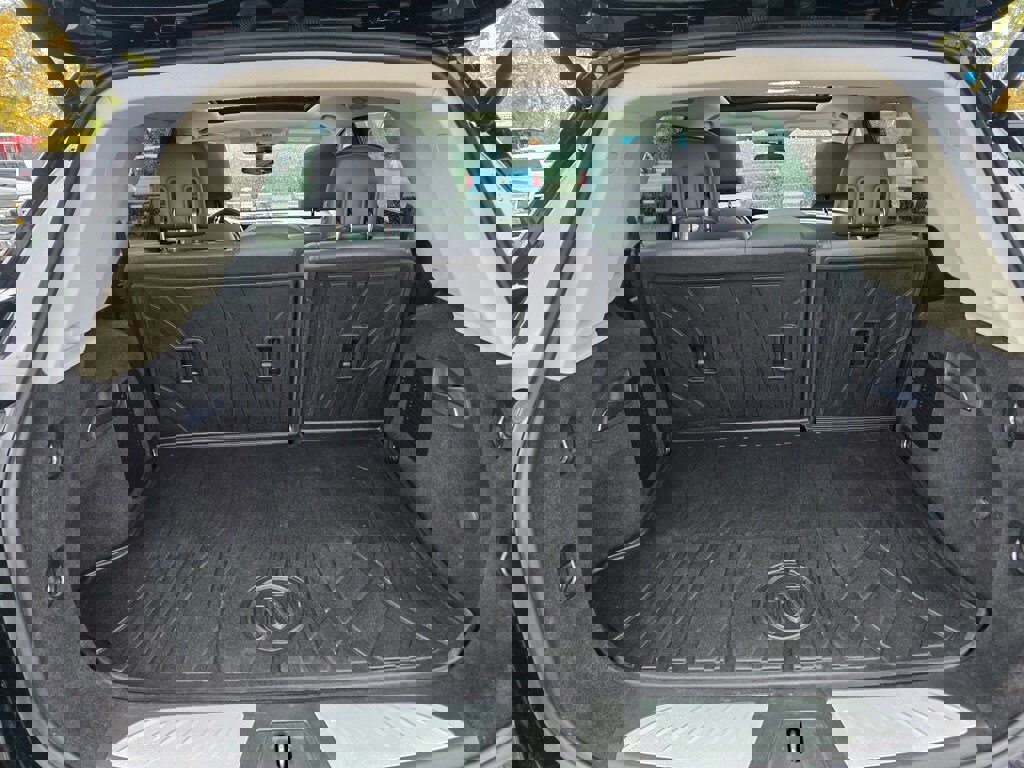 Used 2019 Buick Envision Premium w/ Driver Confidence Package image 24