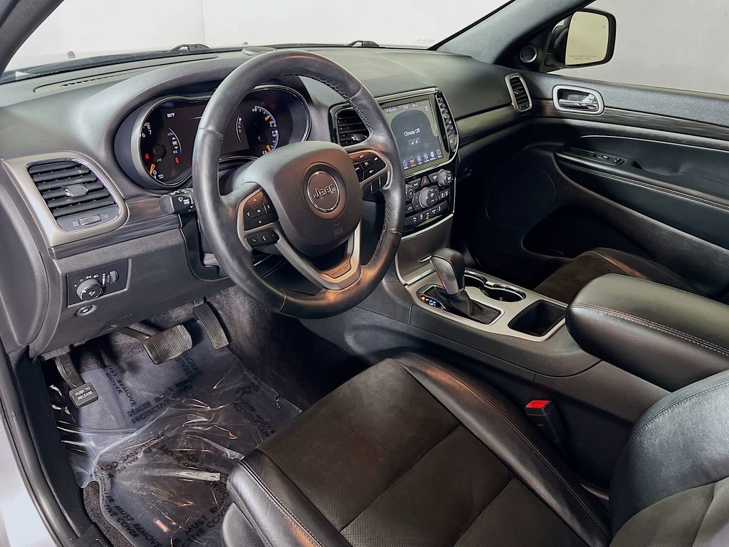 Used 2019 Jeep Grand Cherokee Altitude AWD/4WD image 9