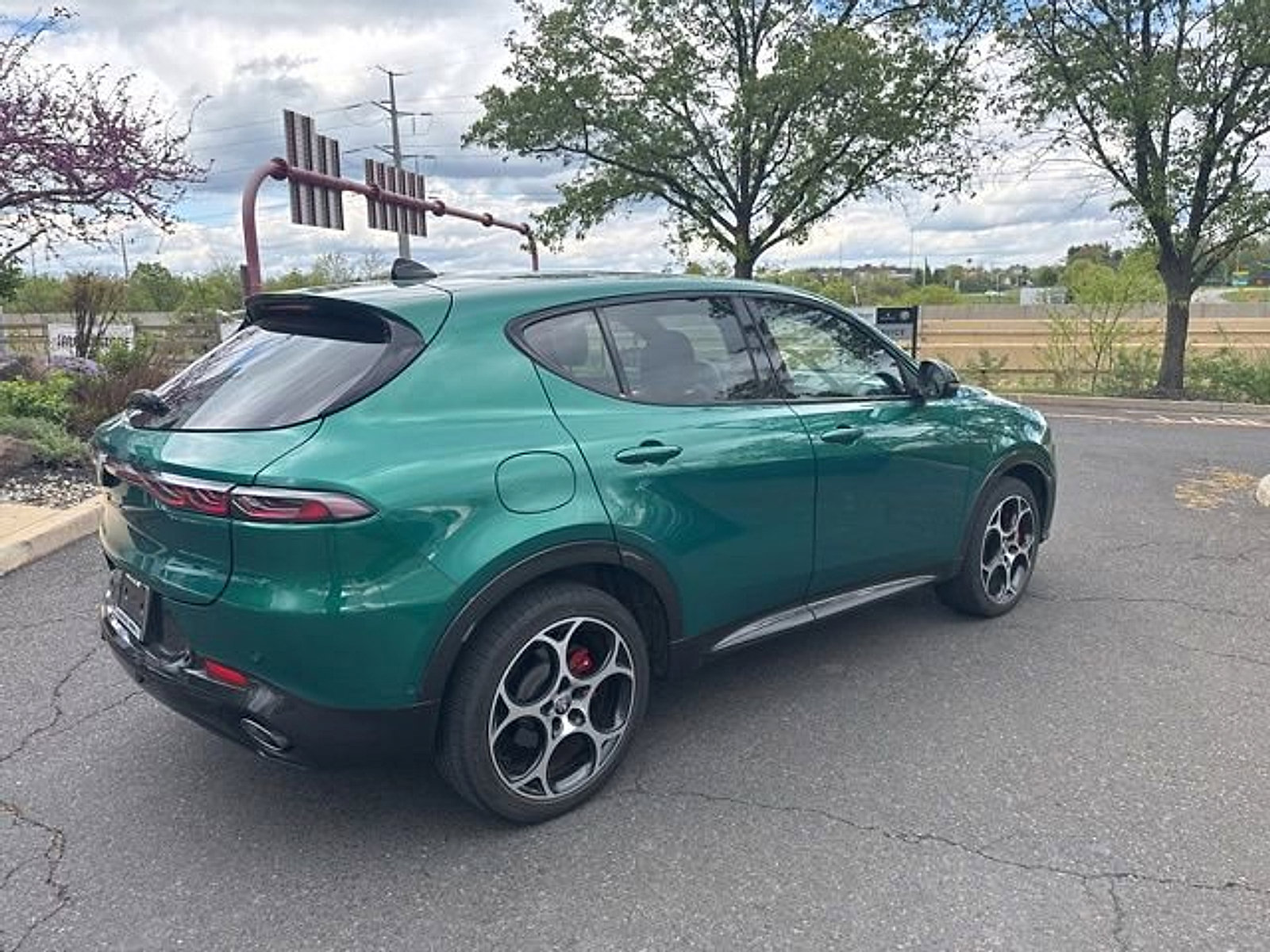 Used 2024 Alfa Romeo Tonale Veloce w/ Active Assist Package image 4