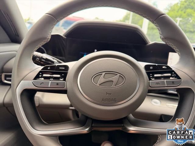 Used 2024 Hyundai Elantra SEL w/ Convenience Package FWD image 15