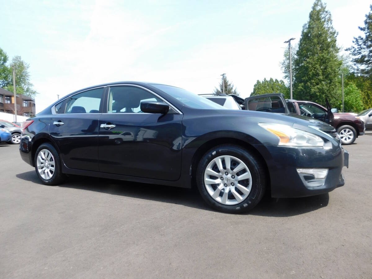 Used 2013 Nissan Altima 2.5 FWD image 1