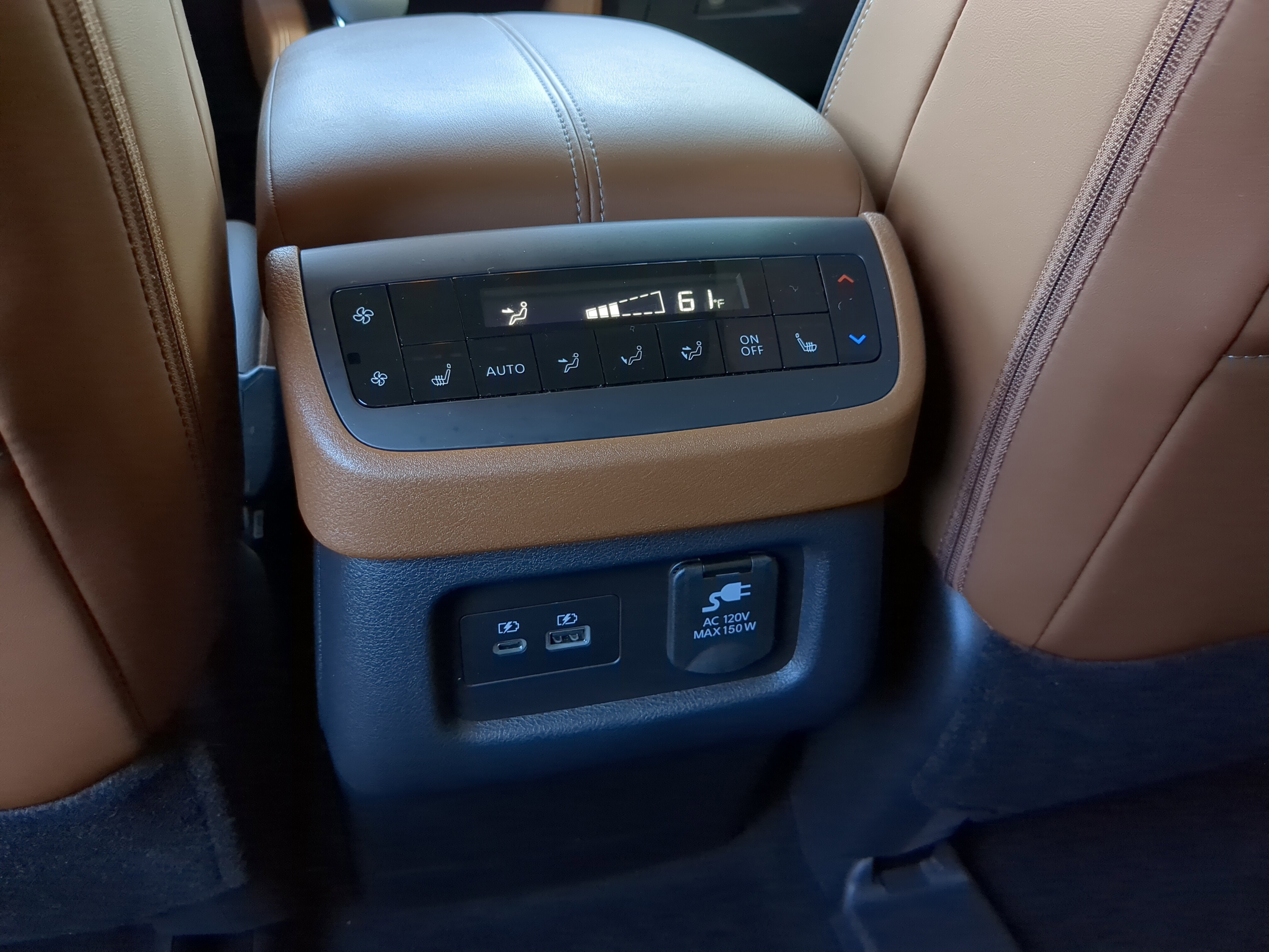 Used 2024 Nissan Pathfinder Platinum w/ Cargo Package image 15