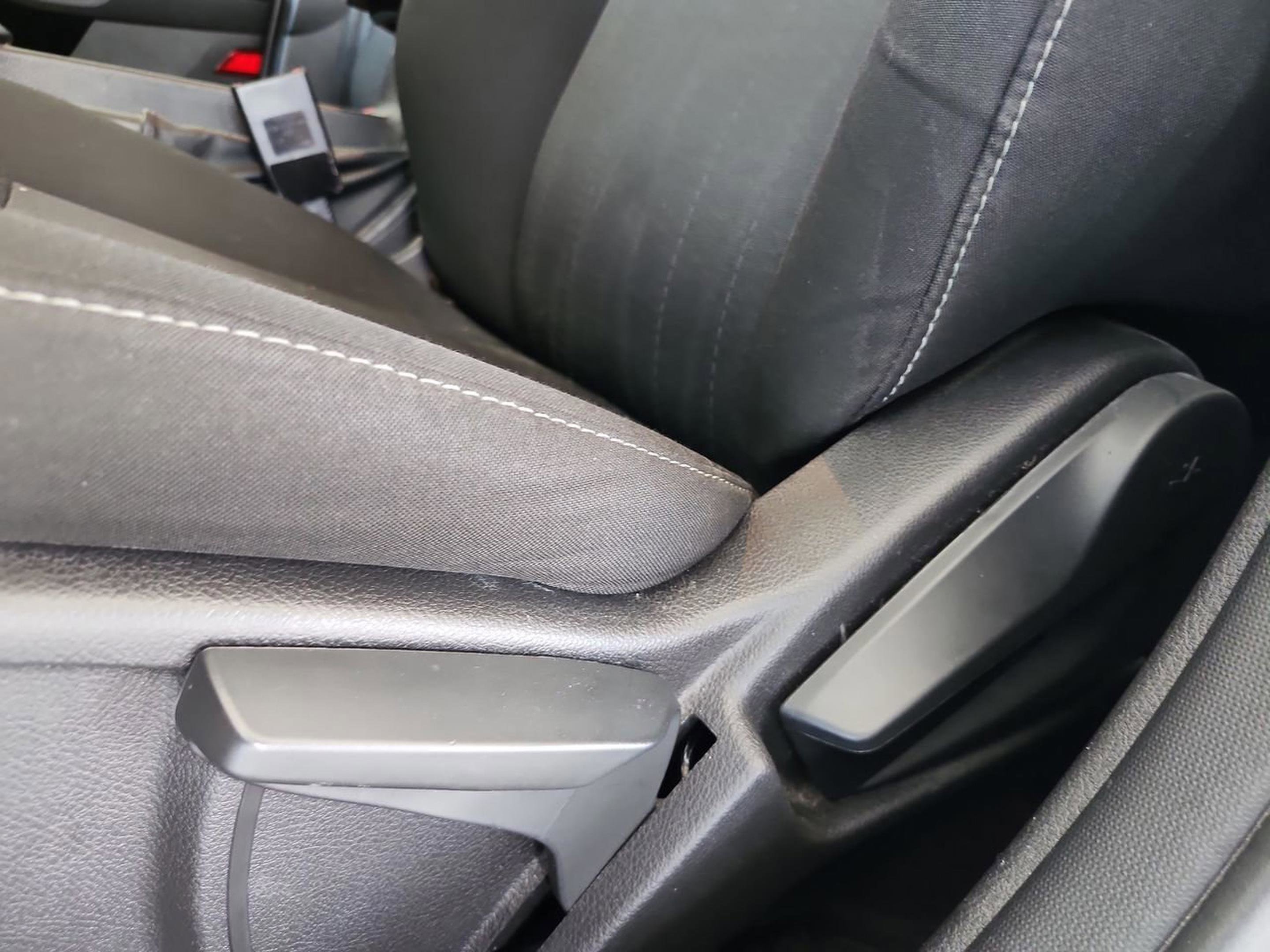 Used 2017 Ford Focus SE FWD image 14