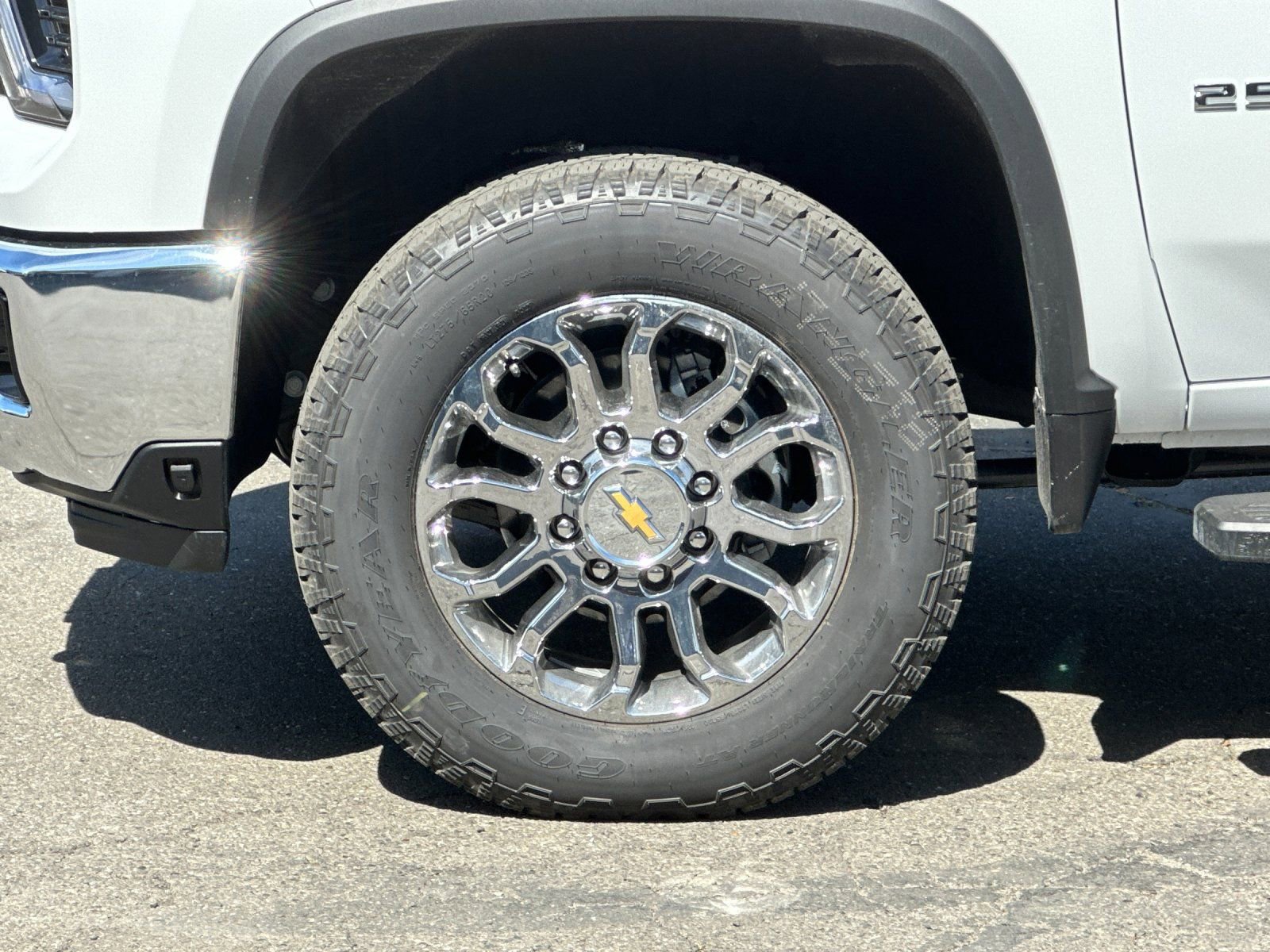 New 2026 Chevrolet Silverado 2500 LTZ w/ LTZ Premium Package AWD/4WD image 31