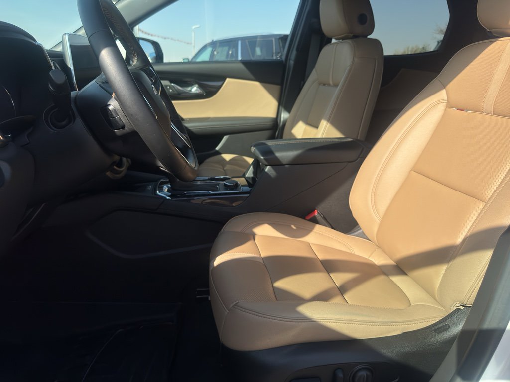 Used 2025 Chevrolet Blazer Premier AWD/4WD image 11
