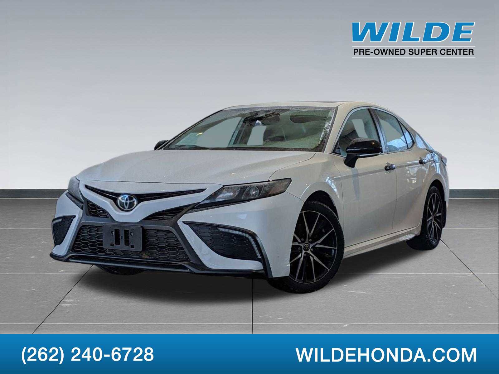 Used 2022 Toyota Camry SE w/ Cold Weather Package