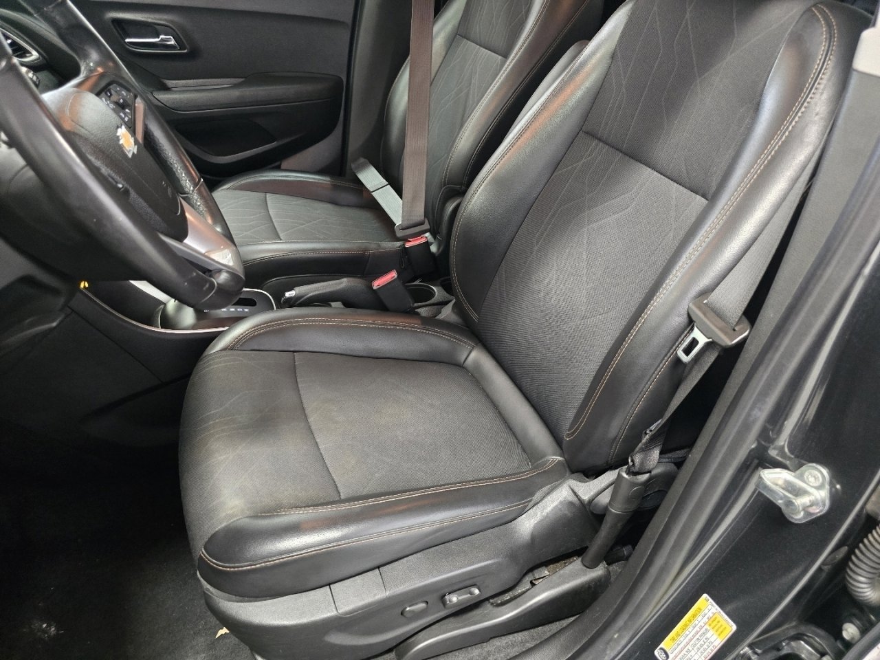 Used 2019 Chevrolet Trax LT w/ Driver Confidence Package image 19