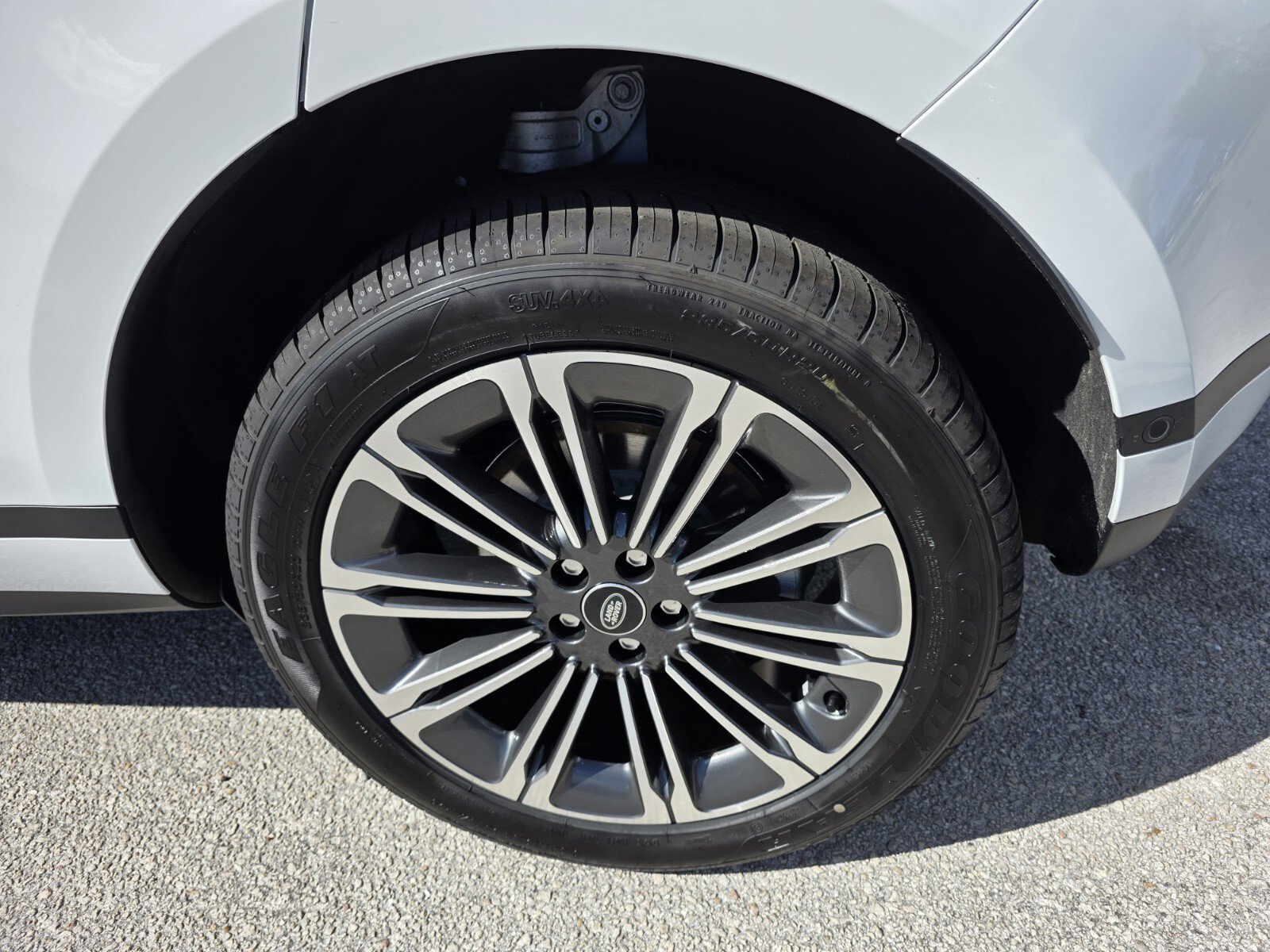 New 2026 Land Rover Range Rover Evoque S image 9